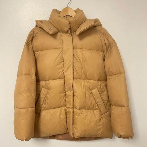 Abercrombie & Fitch puffer coat - Picture 6 of 6